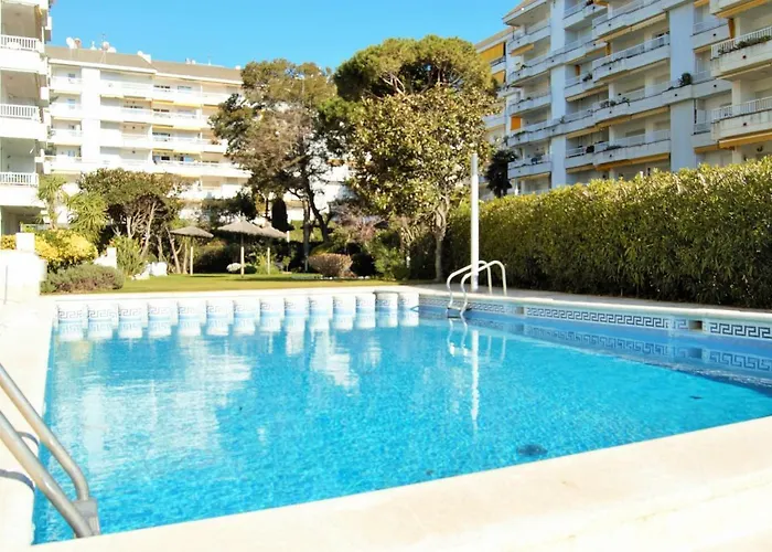 Alessia Garden Λορέτ Ντε Μαρ